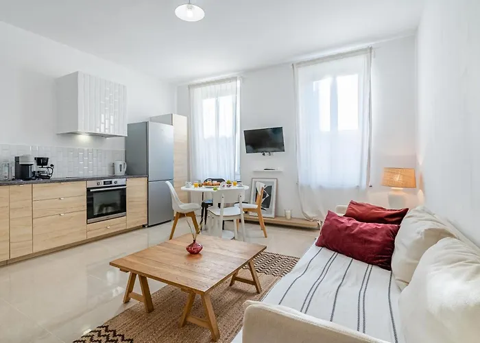 Le Borély: Appartement climatisé avec 2 chambres, à 800m de la plage